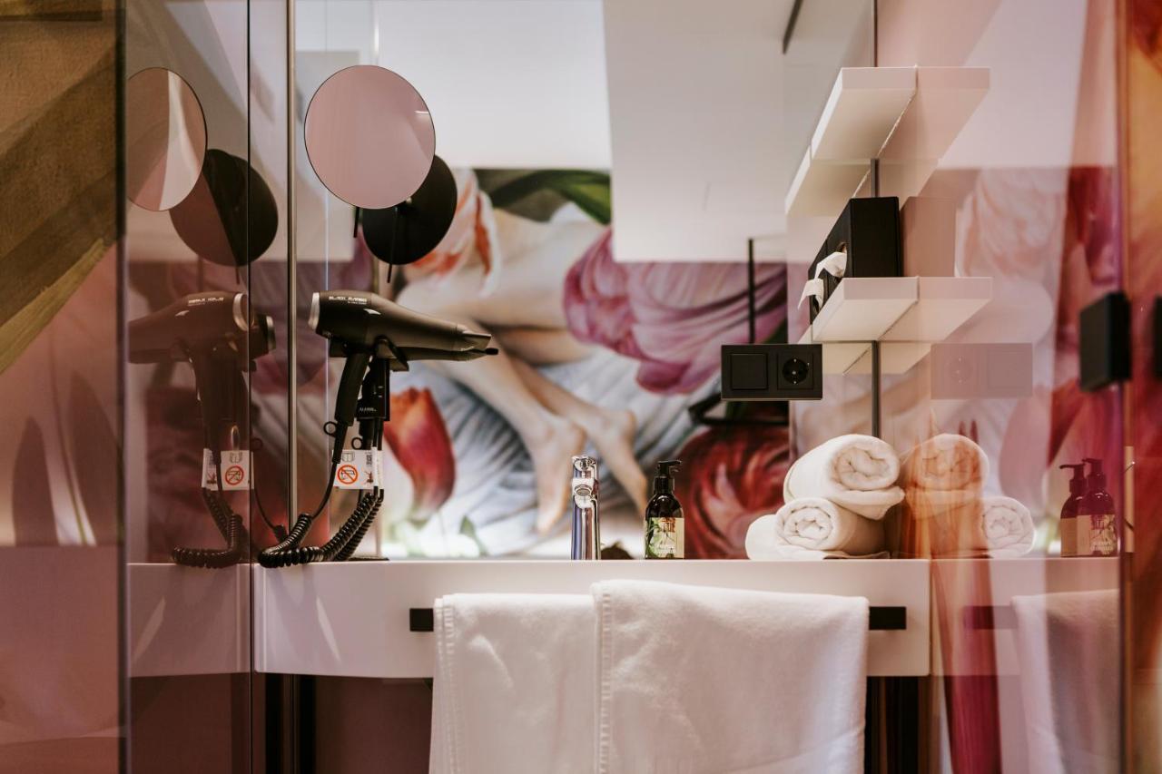 Art-Inn Design Self-Check-In-Hotel Linz Exterior photo